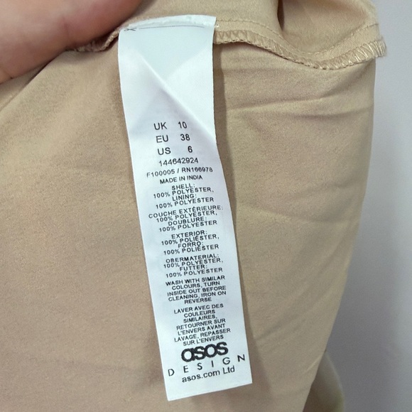 ASOS Satin chiffon maxi dress with large floral print and waterfall neckline 6 - Picture 8 of 9